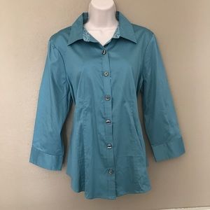 Van Heusen Button Down Long Sleeve Blouse in Large